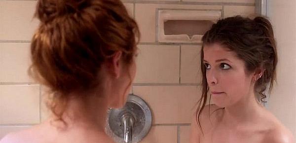  Anna Kendrick, Brittany Snow - Pitch Perfect